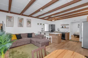 Modern Apartment Near Disneyland - Free Parking - Image 5