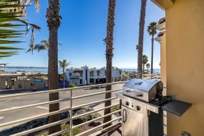 Coeur de Capitola Village W / Deux espaces de stationnement privé et à proximité de la plage !! - Image 5