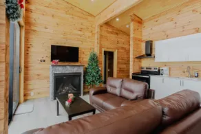 Rice Lake #8 2-BDR Lakefront Cottage - Image 3