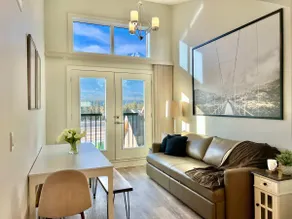 Rundle Escape- Banff gate, Hot Tub, View, Parking - Image 3