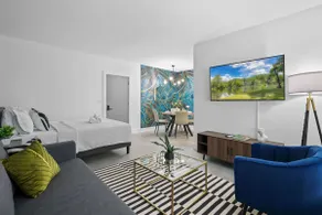 Chic Miami Beach Apt, Sleeps 4, Near Ocean - Image 3