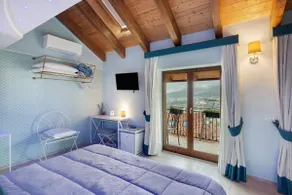 Donna Sofi Holiday House - Image 2