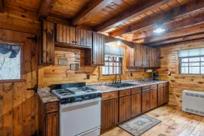 Kentucky Cabin Getaway w/ Loft Sleeping - Image 4