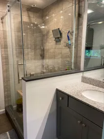 Sylvan Meadow | King Suite Escape in Williston - Image 5