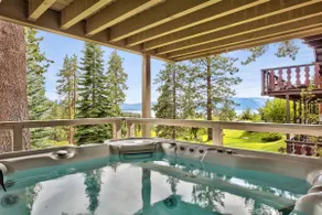 Luxury Mountain retreat with Hot tub - Image 2