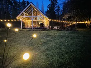 2.5 acres with hot tub, game studio & trails - Image 3