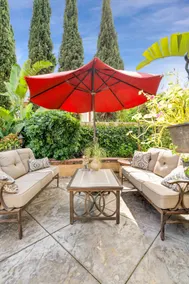 Rustic Charm Retreat next to South Coast & SNA - Image 5