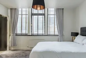 Spacious Property in the Heart of the City - Image 5