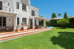 Luxury 3BR House with Private Pool & Stunning Interiors - Image 2