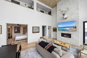 Apres-Ski Deck | Luxe Hot Tub, Mountain Views - Image 3