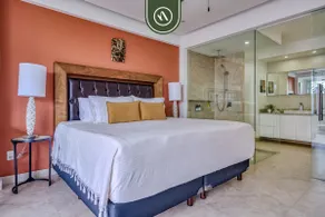 Stunning 2 BR Condo in Romantic Zone - Pool - Image 4