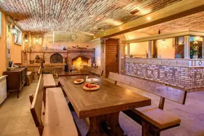 5-Bed Villa with Pool, Jacuzzi & Padel Court - Image 4