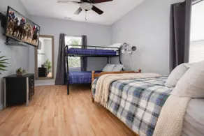 Group-friendly home near Churchill Downs for Derby - Image 2