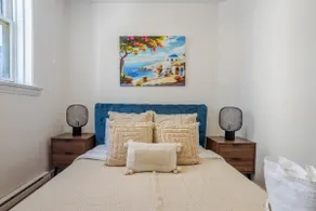Prime Location | Gorgeous 4BR Downtown MTL - Image 4