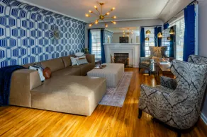 Luxurious Mid-Century-Retreat - Image 4