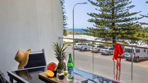 LA Ronde 4 - Hear the Waves of Pippi Beach - Holiday Yamba - Image 3