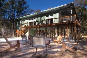 3BR home with nature views - Image 2