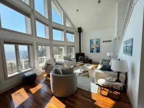 Northwoods Beach House: Peaceful Spring Getaway - Image 3