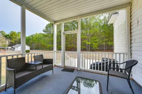 9 Mi to Dtwn: Greenville Home w/ Screened Patio! - Image 2