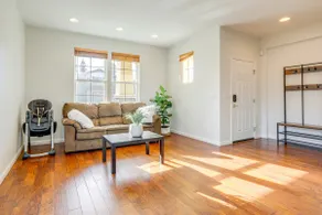 4 Mi to UC Davis: Updated Family Home - Image 4