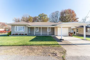 Historic River Town Retreat w/ Screened Porch - Image 4