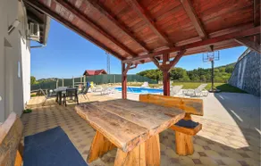 Nice home in Ivanec - Image 2
