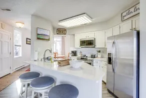 Modern Townhome at Wintergreen Resort - Image 2