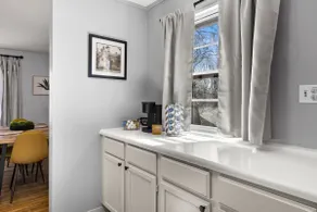 Cozy Home in Oak Ridge w 3BR - Image 3