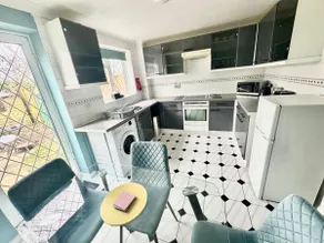 Homely 2 bedroom house parking - Image 4