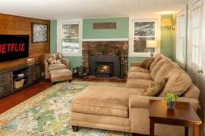 Pet-friendly Farmhouse, near hiking! - Image 5