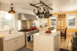 Pet-friendly Farmhouse, near hiking! - Image 3