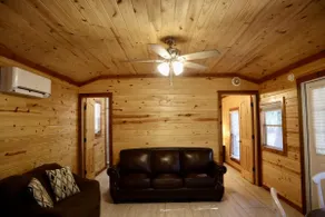 Pond View Cabins - Image 4