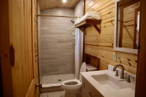 Pond View Cabins - Image 5
