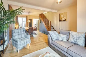 Host & Stay - Salt Rock Retreat - Image 3