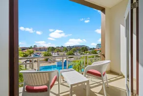 Fantastic 2-bedroom condo a short walk to Eagle Beach - Image 4