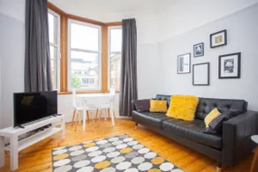 Beautiful Flat in Great West end Location - Image 3
