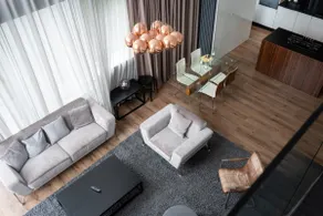 Trendy 3-Bed Flat with River Views Glasgow - Image 3