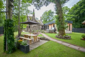 Spacious South Lodge with Hot Tub Balloch - Image 4