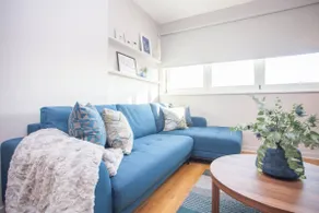 Stylish 2-Bed Apartment Near Glasgow Green - Image 3