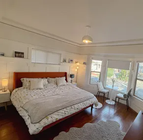 Artsy 2BR in Temescal | King Bed + Xbox - Image 4