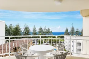 Ocean View Coastal Haven in Burleigh Heads - Image 2