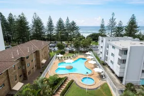 Ocean View Coastal Haven in Burleigh Heads - Image 5