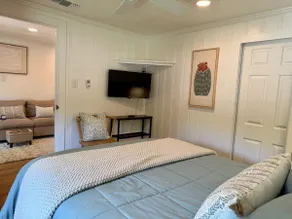 Guadalupe River Apt | 2BR-1BA | Sleeps 4 - Image 5