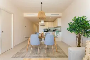 Luxury living with sea views. Walk to the beach - Image 5