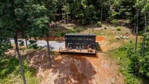 Glass & Pine, close to Bold Rock & Vineyards - Image 4