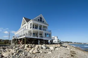 Waterfront Estate w/360 views, Hot Tub, Sleeps 12! - Image 3