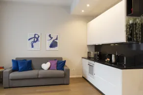 Arena Modern Apartment - Image 4