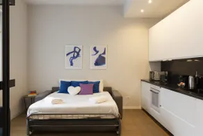 Arena Modern Apartment - Image 5