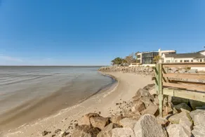 Walk to Public Beach: Hideaway in St Simons Island - Image 2