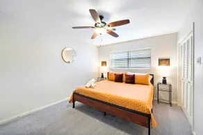 Weekend Escape Cabin:3BR+Sunroom +Games+Views - Image 3
